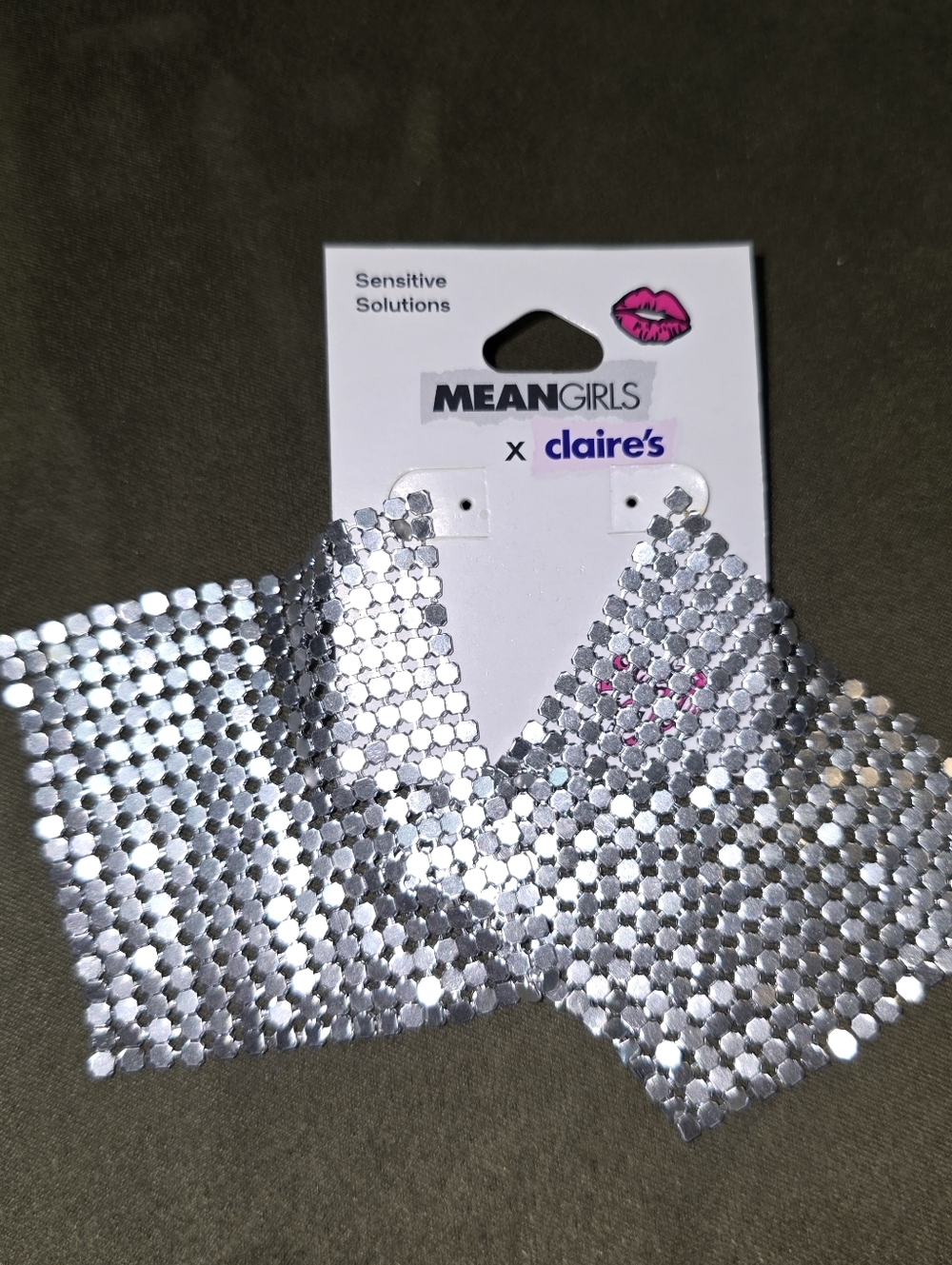 NWT Claire's x Mean Girls Silver Mesh Dangle Earrings